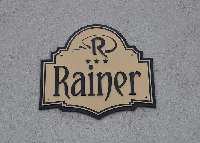 Rainer Hotel 3*